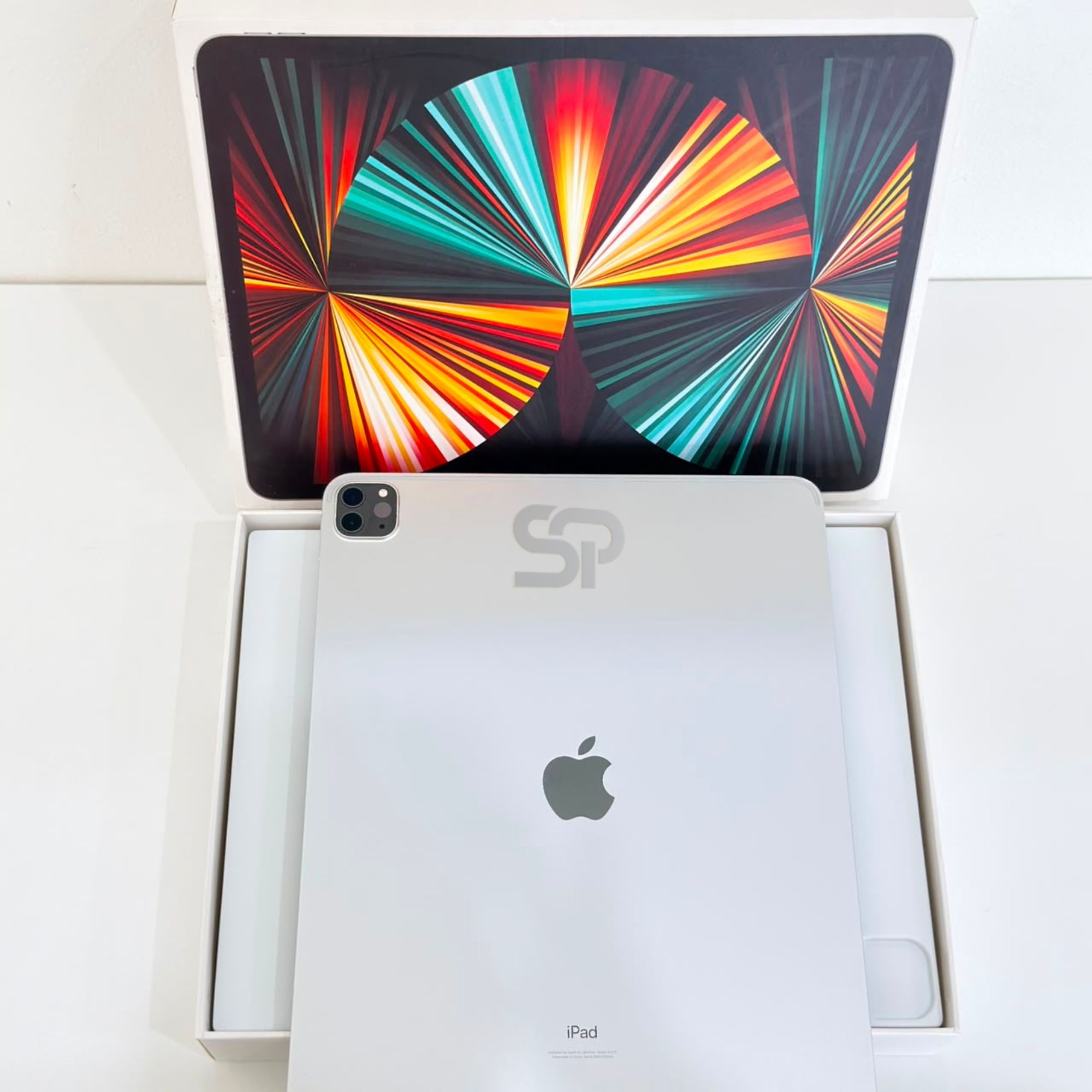 iPad Gen5 Silver 256GB Ex Inter 12.9inch